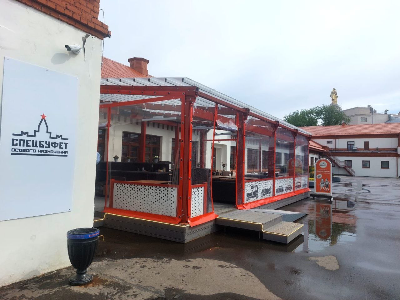ПВХ шторы для летней террасы кафе в Андреаполе